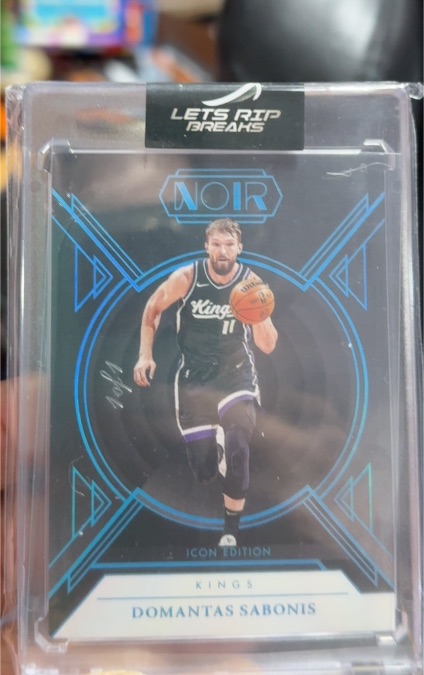 2024-25 Panini Noir #104 Domantas Sabonis — front