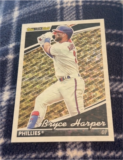 2022 Topps Update Black Gold #BG-19 Bryce Harper — front