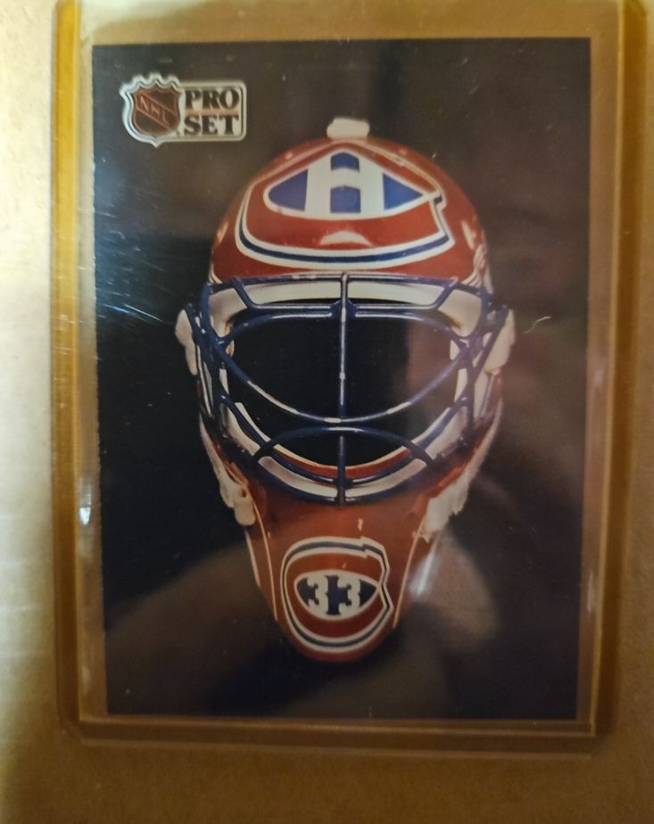 1991-92 Pro Set #CC2 Patrick Roy The Mask — front