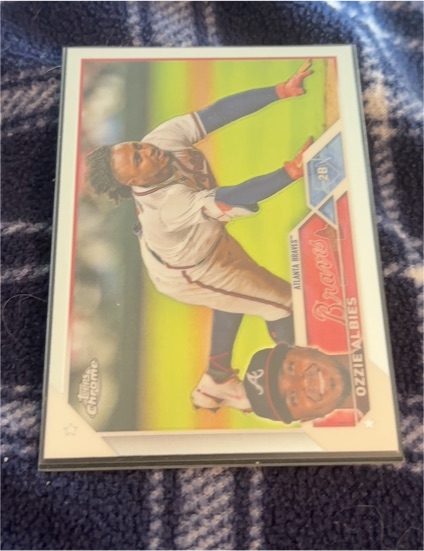 2023 Topps Chrome #28 Ozzie Albies — front