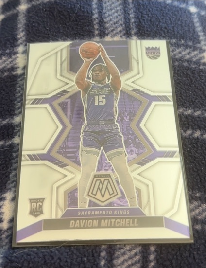 2021-22 Panini Mosaic #208 Davion Mitchell — front