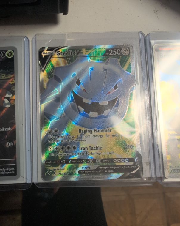 2020 Pokémon TCG Vivid Voltage #176 Steelix V — front