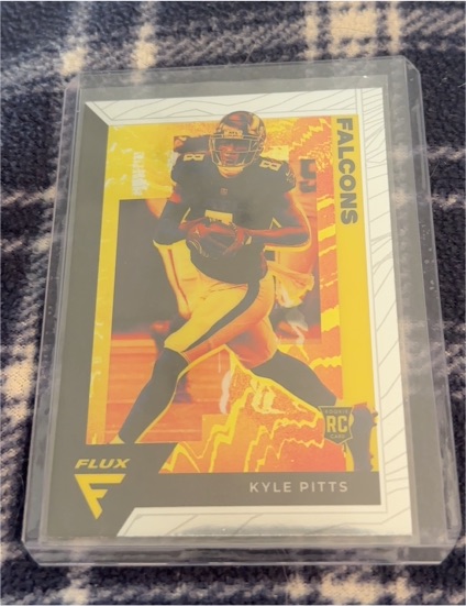 2021 Panini Chronicles Flux #FX-10 Kyle Pitts — front
