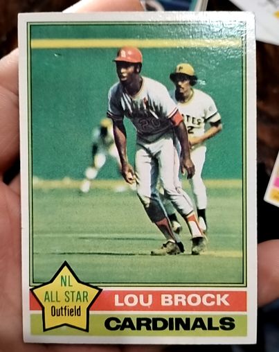 1976 Topps #10 Lou Brock — front
