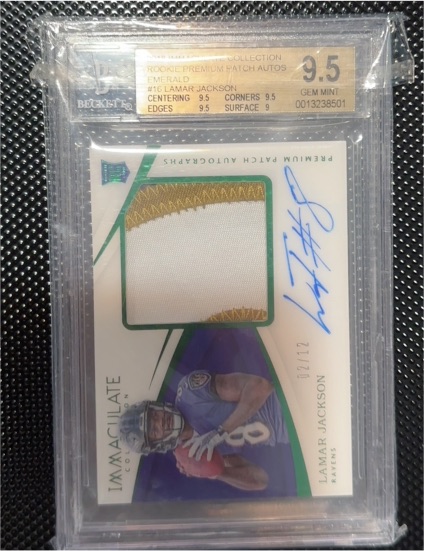 2020 Panini Immaculate Collection Rookie Premium Patch Autos Emerald #12 Lamar Jackson — front