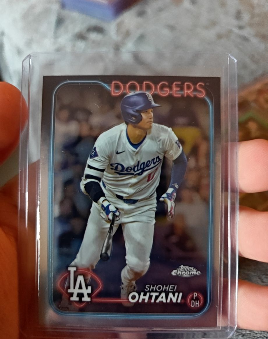 2024 Topps Chrome #1 Shohei Ohtani — front