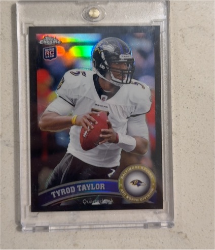 2011 Topps Chrome #26 Tyrod Taylor Rookie Card — front
