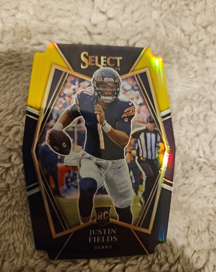 2021 Panini Select Premier Level Die-Cut Prizm #150 Justin Fields Rookie RC — front