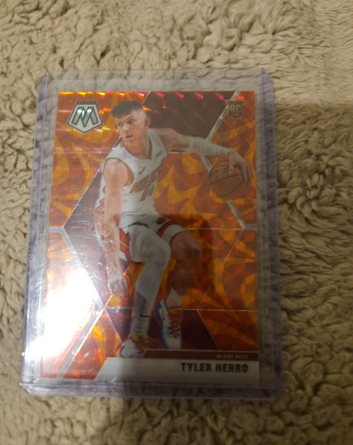 2019-20 Panini Mosaic #223 Tyler Herro — front