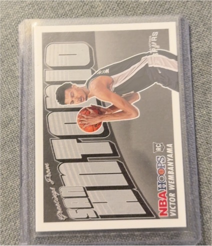 2023 Panini NBA Hoops #1 Victor Wembanyama Rookie Greetings — front