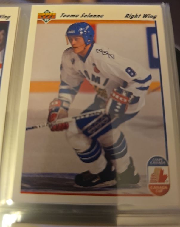 1991-92 Upper Deck #21 Teemu Selanne Rookie Card — front