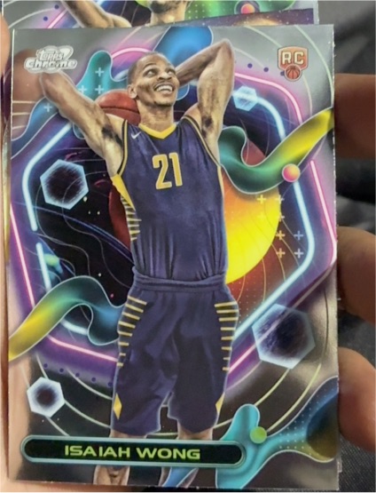 2023-24 Topps Chrome Cosmic #195 Isaiah Wong — front
