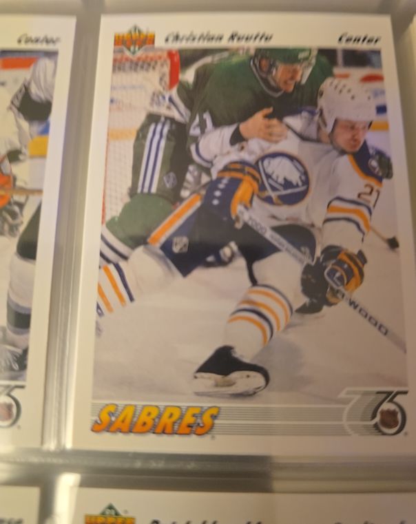 1991-92 Upper Deck #104 Christian Ruuttu — front