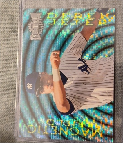 1997 Fleer Metal Universe Magnetic Field #5 Derek Jeter — front