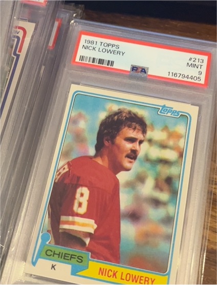 1981 Topps #213 Nick Lowery — front