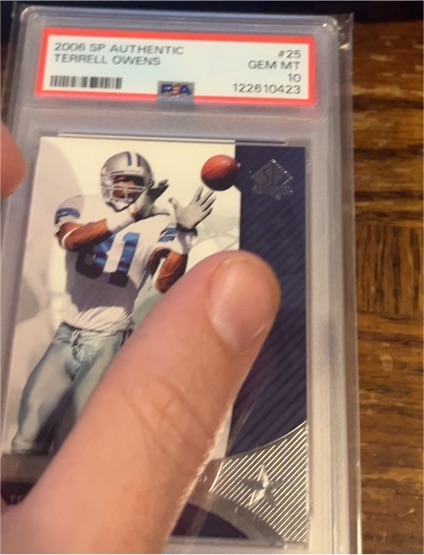 2006 SP Authentic #25 Terrell Owens — front