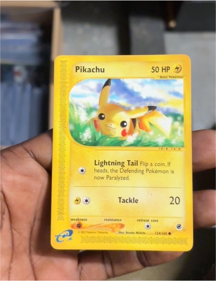 2002 Pokémon Expedition #124 Pikachu — front