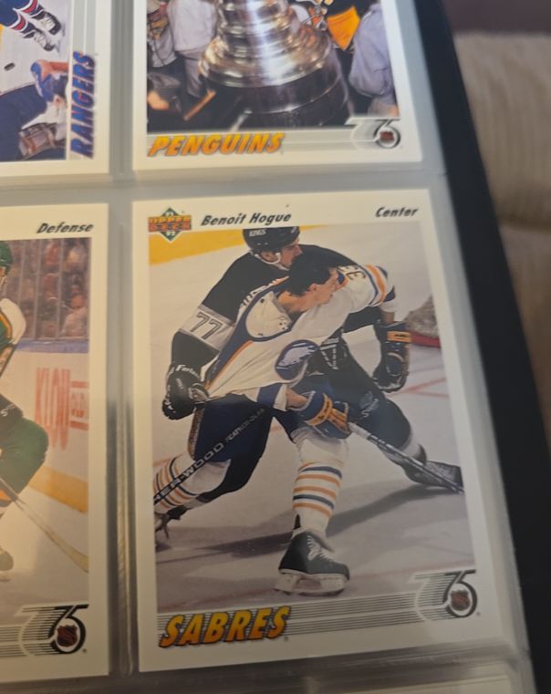 1991-92 Upper Deck #159 Benoit Hogue — front