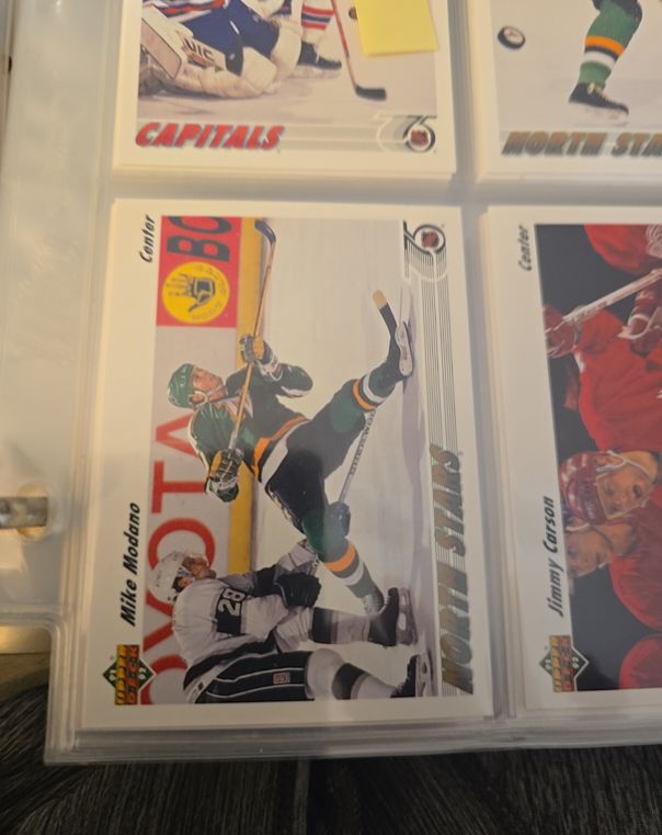 1991-92 Upper Deck #160 Mike Modano — front