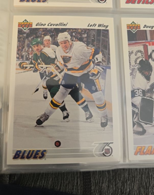 1991-92 Upper Deck #187 Gino Cavallini St. Louis Blues — front