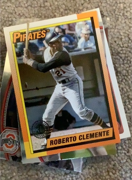 2025 Topps Series 1 1990 Topps #T90-27 Roberto Clemente — front