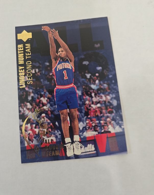 1994-95 Upper Deck #10 Lindsey Hunter — front