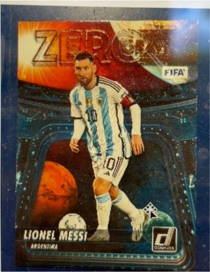 2023-24 Panini Donruss #5 Zero Gravity Lionel Messi — front