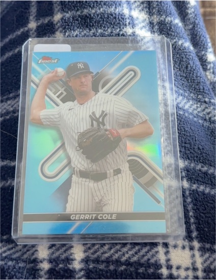 2022 Topps Finest #75 Gerrit Cole — front