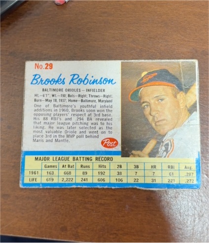 1962 Post #29 Brooks Robinson — front