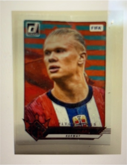 2024-25 Panini Donruss FIFA Pitch Kings #11 Erling Haaland — front