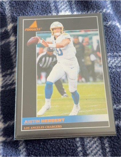 2021 Panini Chronicles Pinnacle #7 Justin Herbert — front