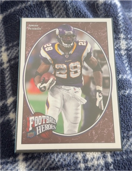2008 Upper Deck Football Heroes #2 Adrian Peterson — front