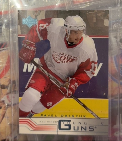 2001-02 Upper Deck #422 Pavel Datsyuk Young Guns Rookie — front