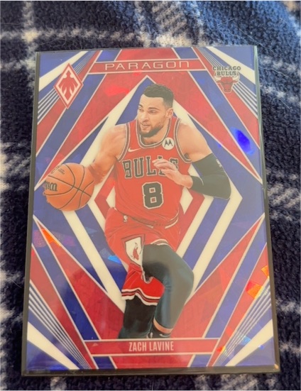 2023-24 Panini Phoenix #15 Zach LaVine Paragon — front