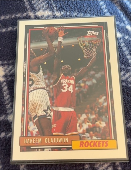 1992-93 Topps #337 Hakeem Olajuwon — front