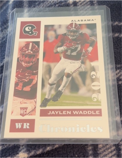 2021 Panini Chronicles Draft Picks #7 Jaylen Waddle — front