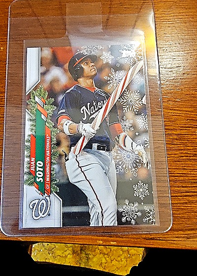 2020 Topps Holiday #HW196 Juan Soto — front