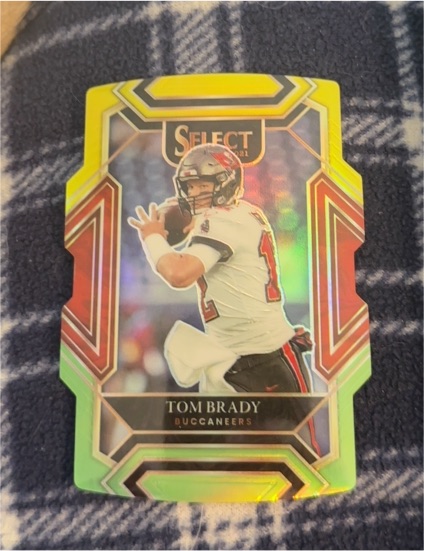 2021 Panini Select #201 Tom Brady Club Level Silver Prizm Die Cut Buccaneers — front