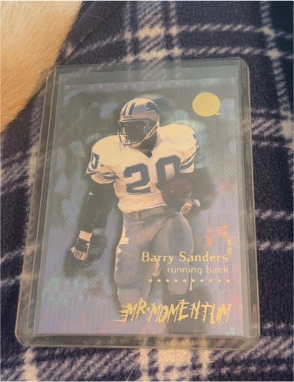 1996 Fleer Ultra #13 Barry Sanders Mr. Momentum — front