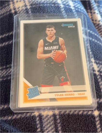 2019-20 Donruss #212 Tyler Herro — front