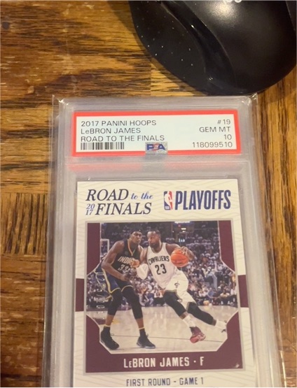 2017 Panini Hoops #19 LeBron James Road to the Finals — front