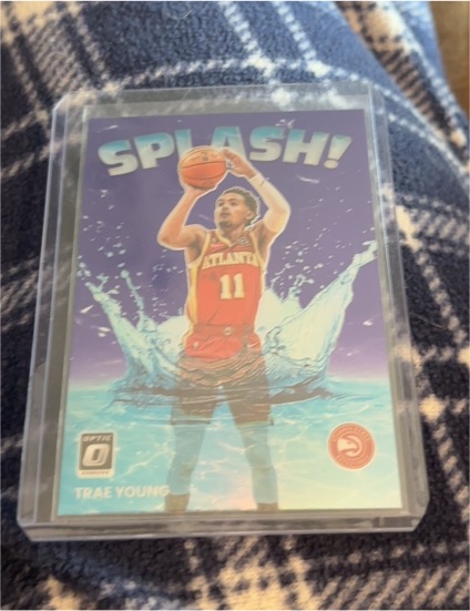 2022-23 Panini Donruss Optic #9 Trae Young Splash! — front