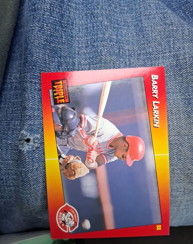 1992 Donruss Triple Play #31 Barry Larkin — front