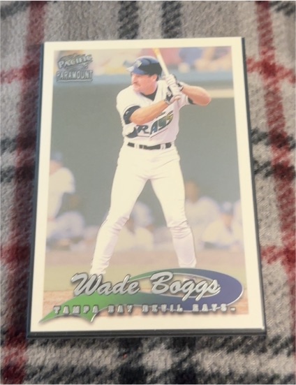 1999 Pacific Paramount #224 Wade Boggs — front