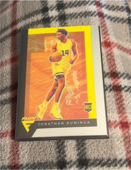 2021 Panini Chronicles Draft Picks Flux #230 Jonathan Kuminga Rookie Card — front