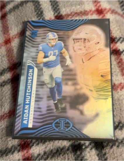 2022 Panini Illusions #29 Aidan Hutchinson — front