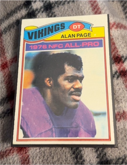 1977 Topps #230 Alan Page Minnesota Vikings — front