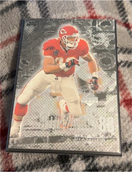 2000 Upper Deck Black Diamond #55 Tony Gonzalez — front