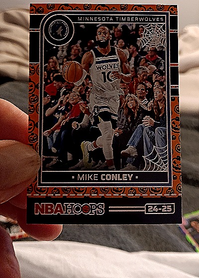 2024-25 Panini NBA Hoops Haunted Hoops #157 Mike Conley — front