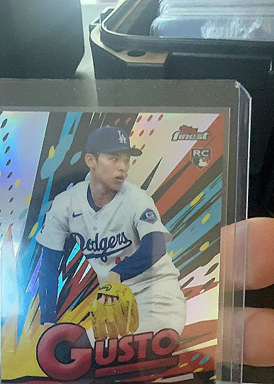 2025 Topps Finest #D-28 Roki Sasaki Rookie Debut — front